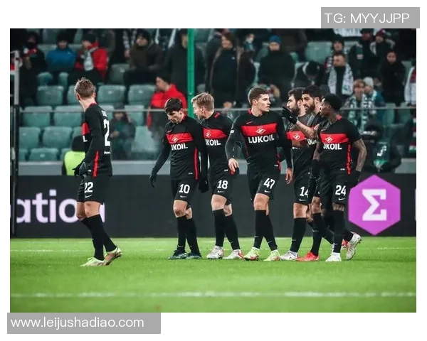 足球明星五号球员的传奇故事与辉煌成就全解析 足球明星五号球员的传奇故事与辉煌成就全解析