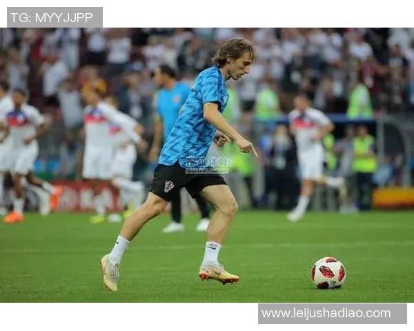 足球明星高清展示照片尽显风采与魅力让我们一起欣赏他们的精彩瞬间 足球明星高清展示照片尽显风采与魅力让我们一起欣赏他们的精彩瞬间