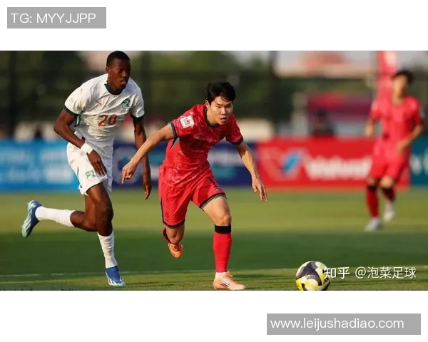 韩国足球明星重返赛场引发球迷热议期待新篇章