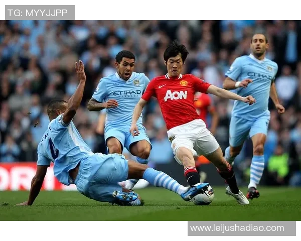 当今足球界最受欢迎的几位明星球员及其成就分析